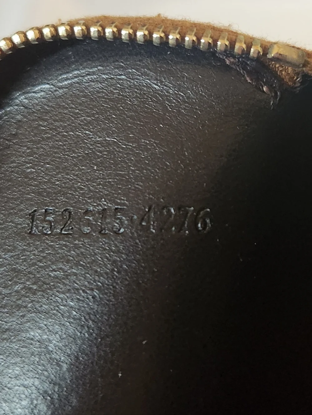 Gucci Zippy Heart Coin Purse - Picture 6 of 6